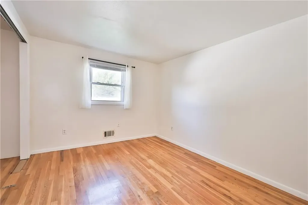 33 Morse Avenue Warwick RI 02886