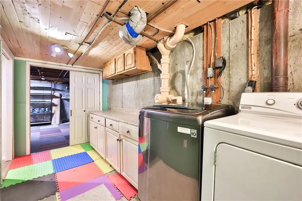 33 Morse Avenue Warwick RI 02886