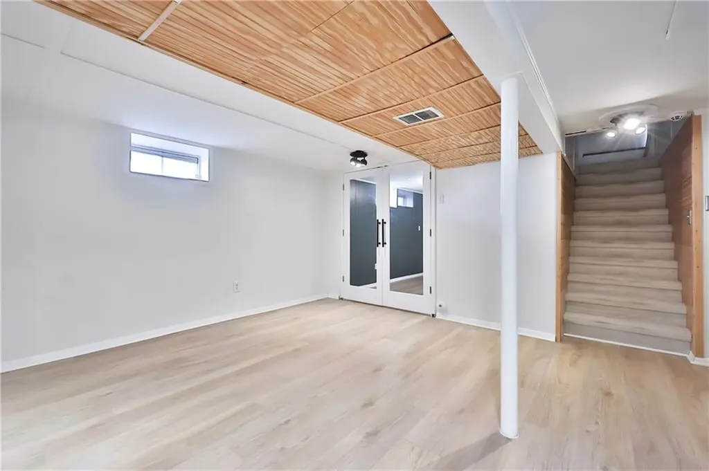 33 Morse Avenue Warwick RI 02886