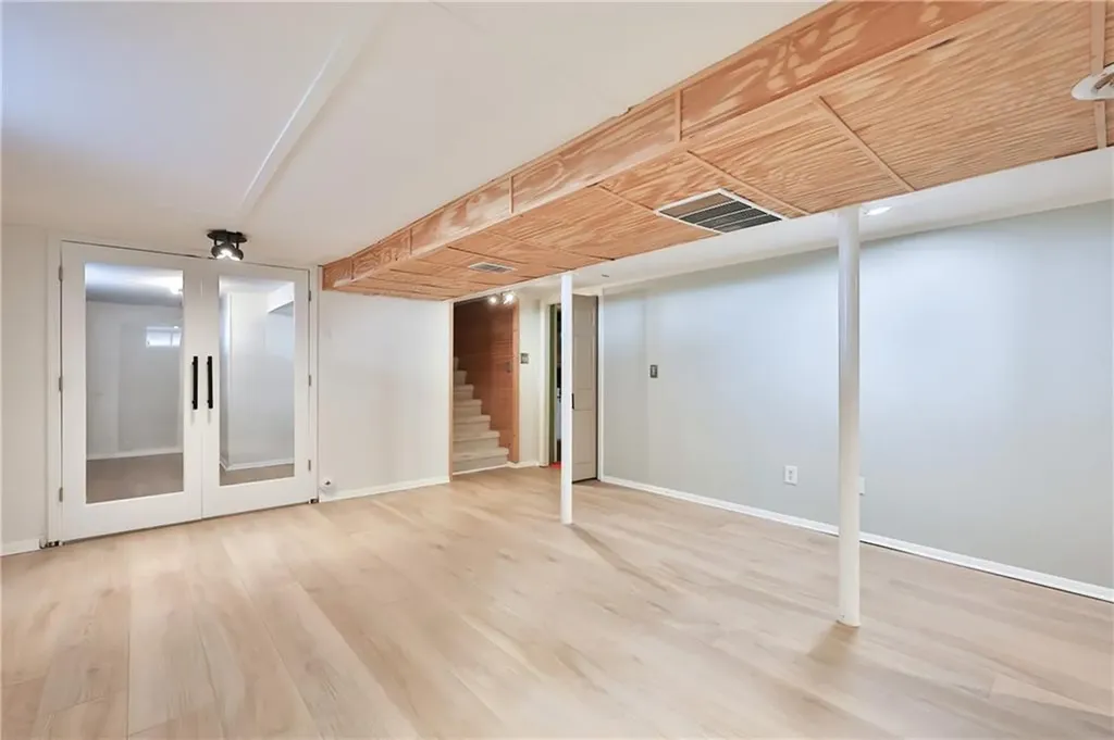 33 Morse Avenue Warwick RI 02886