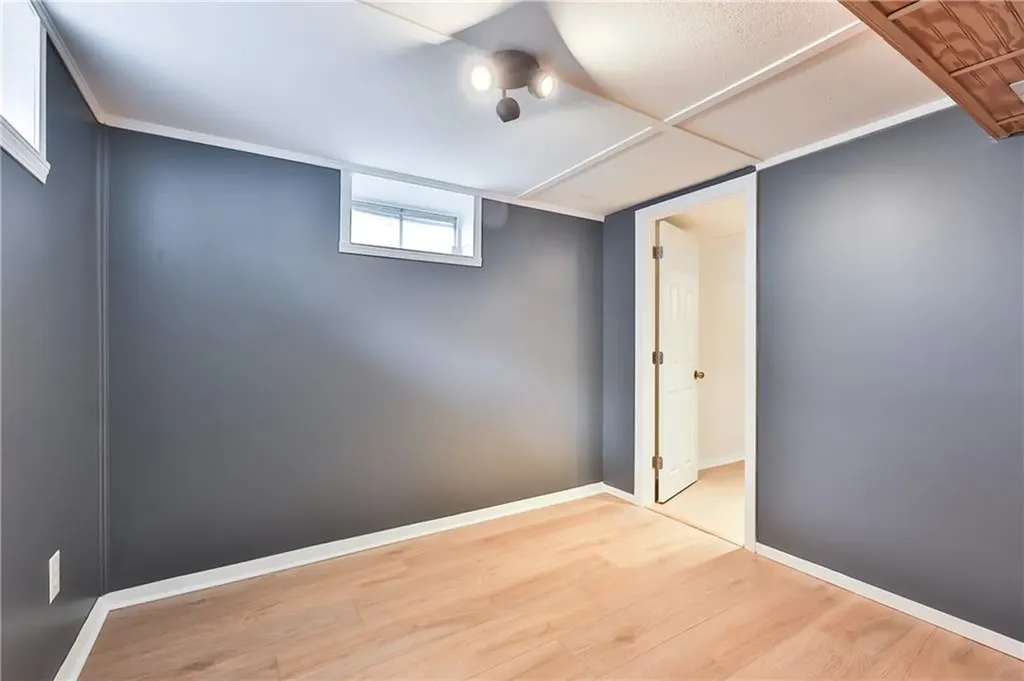 33 Morse Avenue Warwick RI 02886