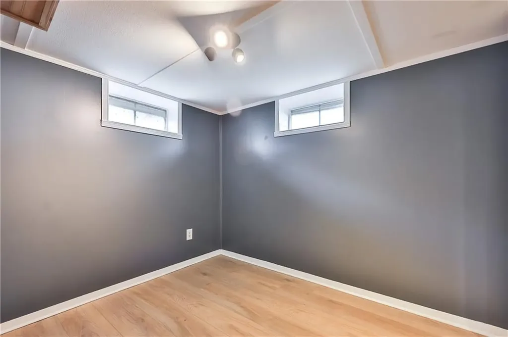 33 Morse Avenue Warwick RI 02886