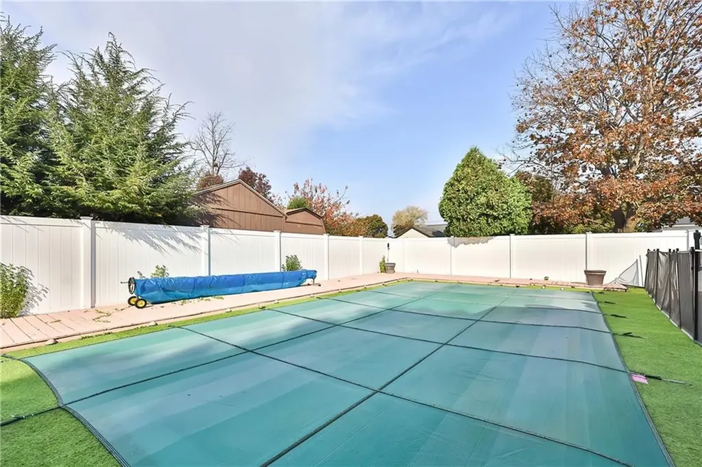 33 Morse Avenue Warwick RI 02886