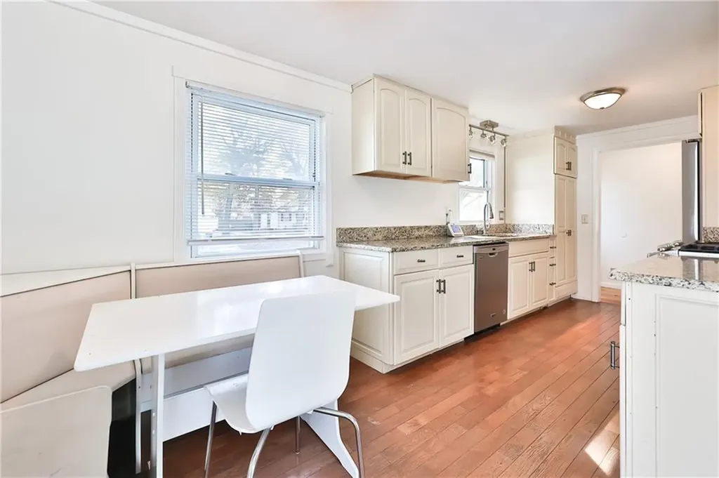 33 Morse Avenue Warwick RI 02886