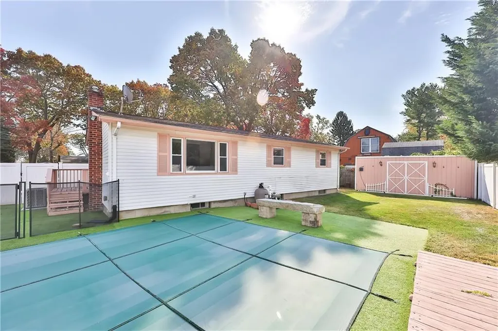 33 Morse Avenue Warwick RI 02886