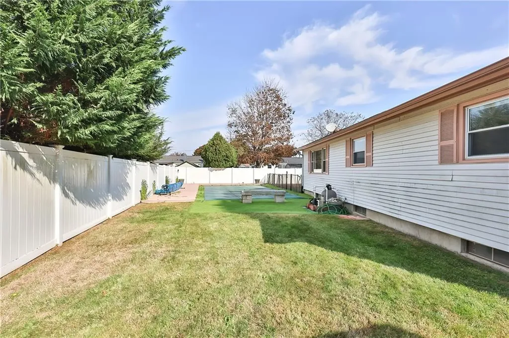 33 Morse Avenue Warwick RI 02886