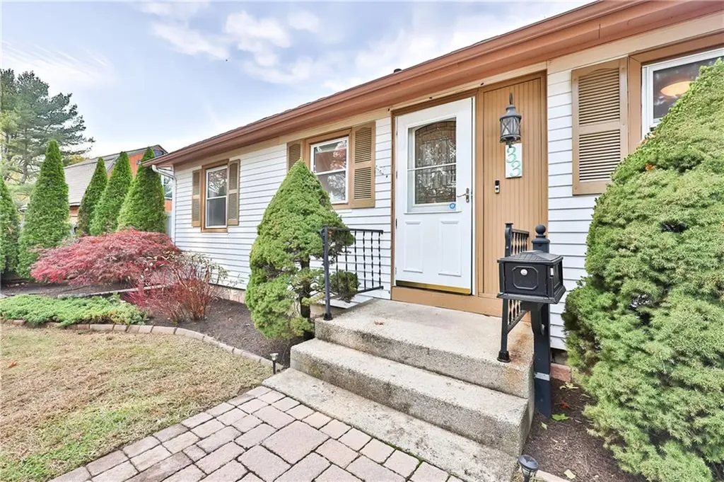 33 Morse Avenue Warwick RI 02886