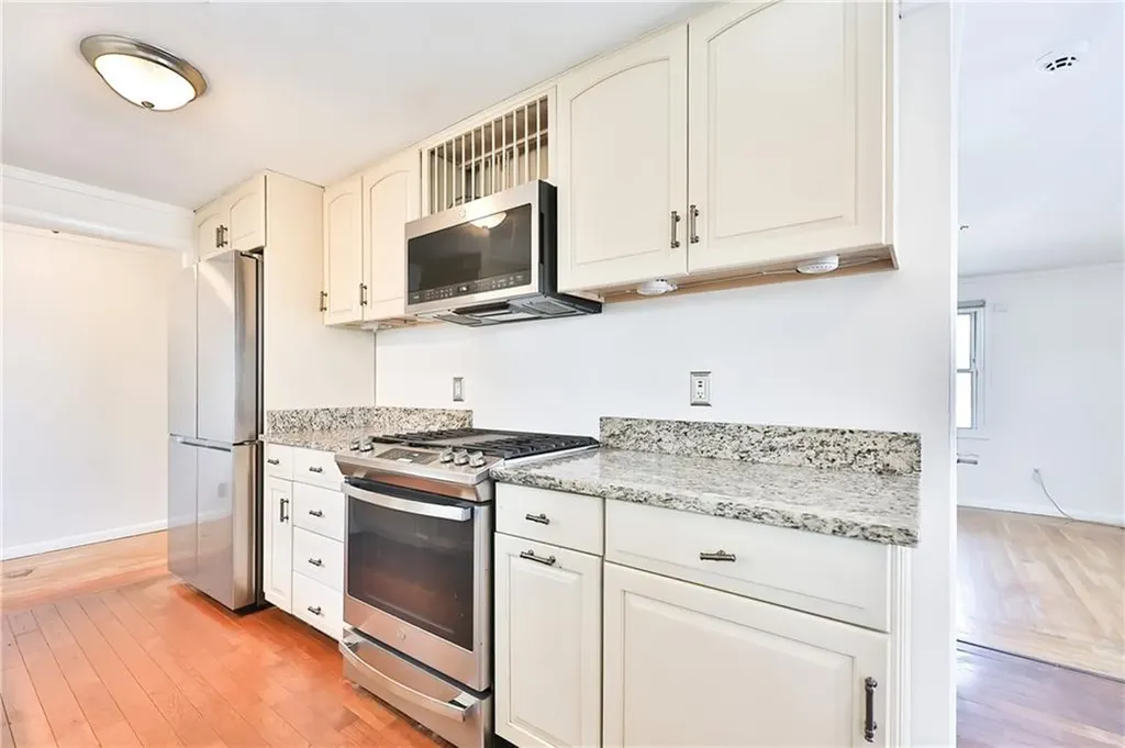 33 Morse Avenue Warwick RI 02886