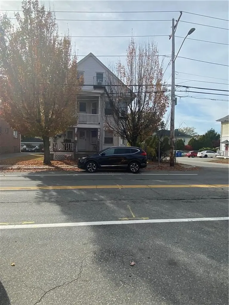 912 Park Avenue Cranston RI 02910