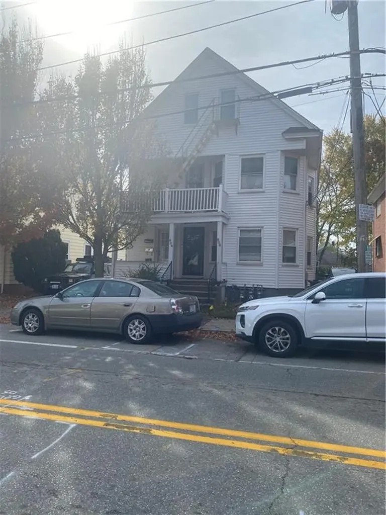 904 Park Avenue Cranston RI 02910