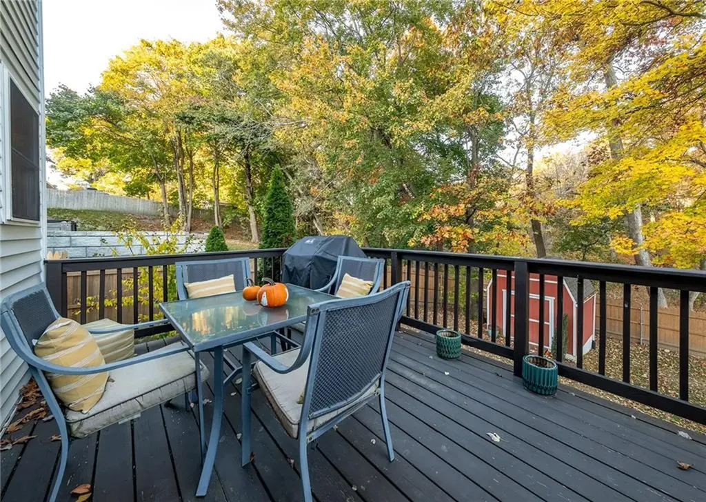 252 Sumner Avenue Warwick RI 02888