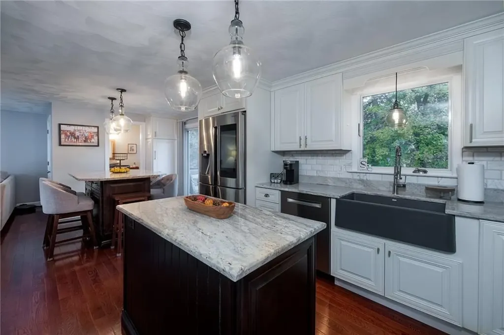 252 Sumner Avenue Warwick RI 02888