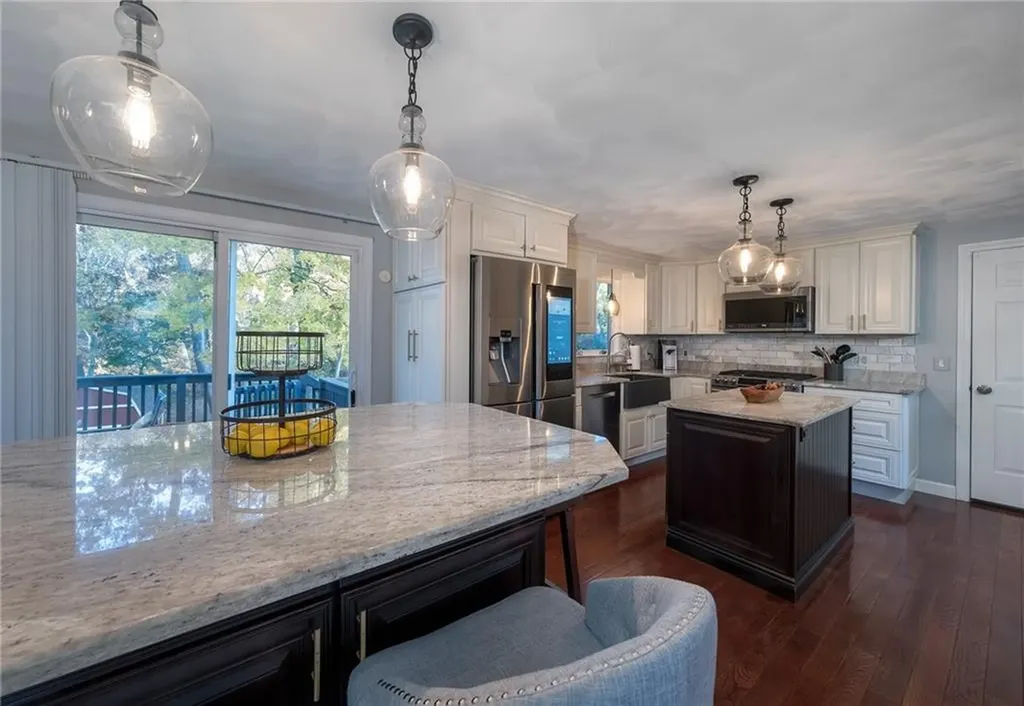 252 Sumner Avenue Warwick RI 02888