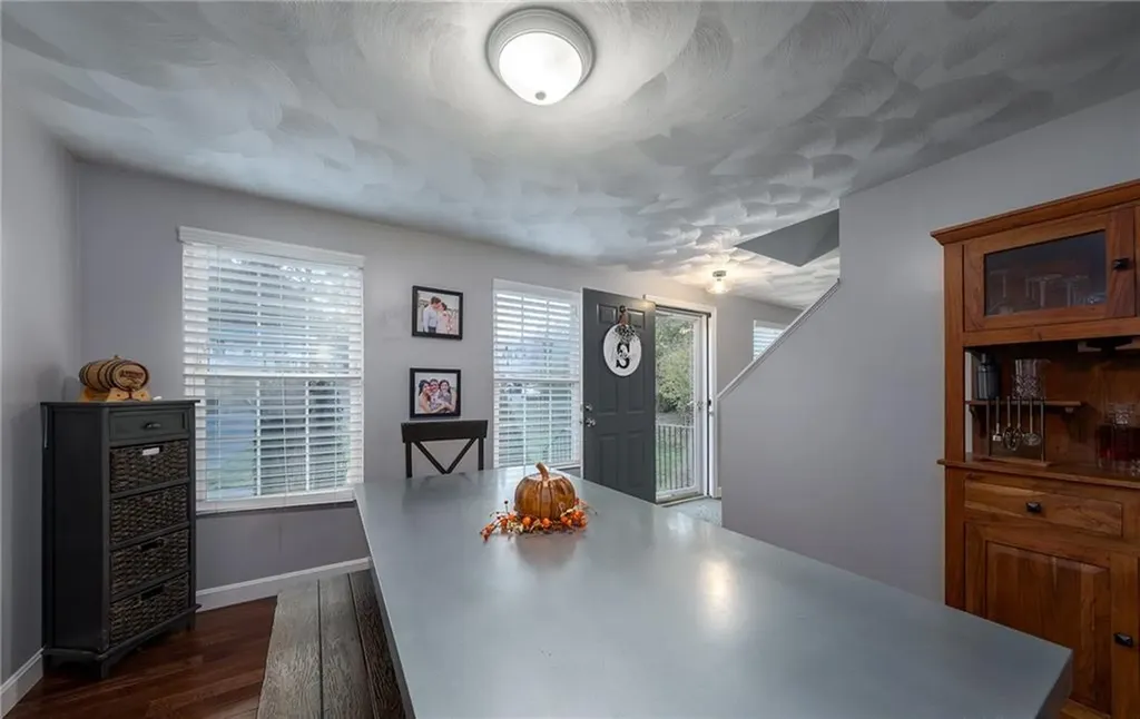 252 Sumner Avenue Warwick RI 02888
