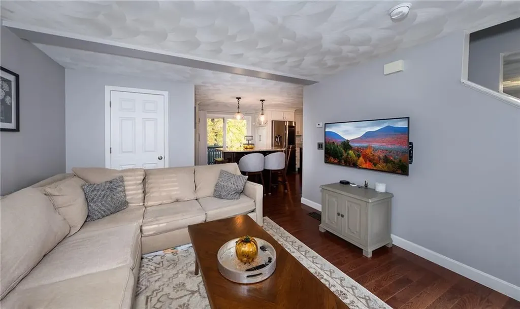 252 Sumner Avenue Warwick RI 02888