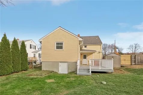 52 Angus Street Coventry RI 02816