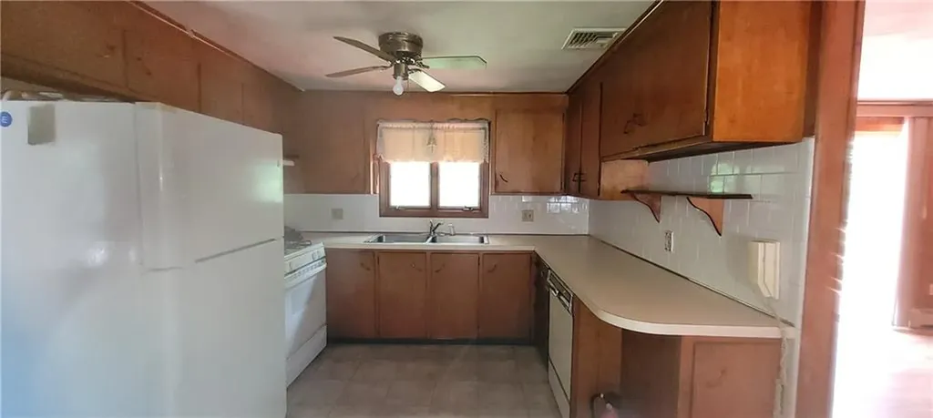 11 Linwood Drive Johnston RI 02919