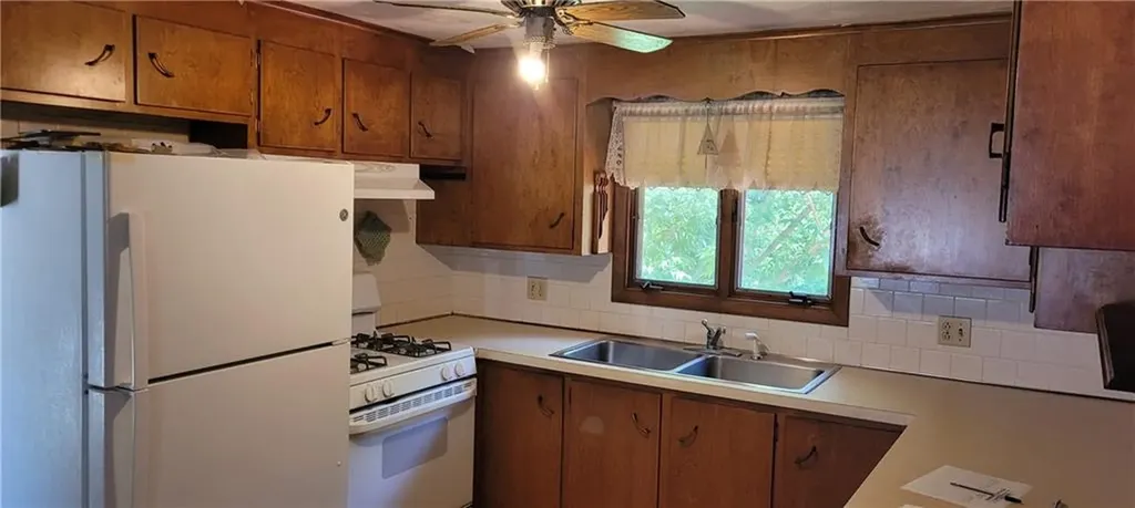 11 Linwood Drive Johnston RI 02919