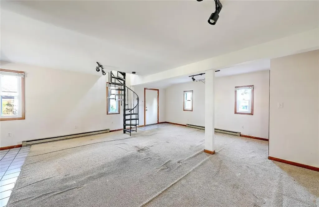 13 Everett Avenue Bristol RI 02809