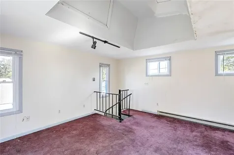 13 Everett Avenue Bristol RI 02809