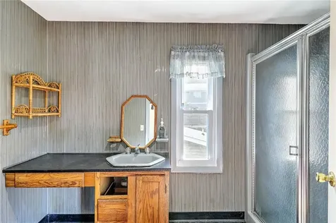 13 Everett Avenue Bristol RI 02809