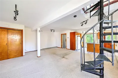 13 Everett Avenue Bristol RI 02809