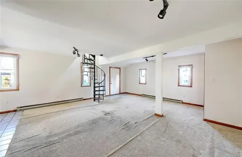 13 Everett Avenue Bristol RI 02809