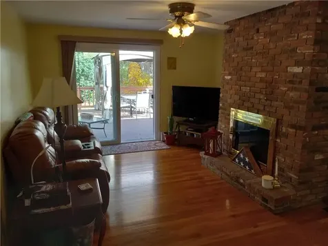 125 Cynthia Drive North Kingstown RI 02852