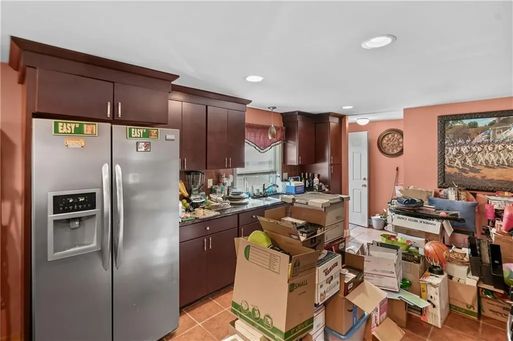 16 Wakefield Avenue Cranston RI 02920