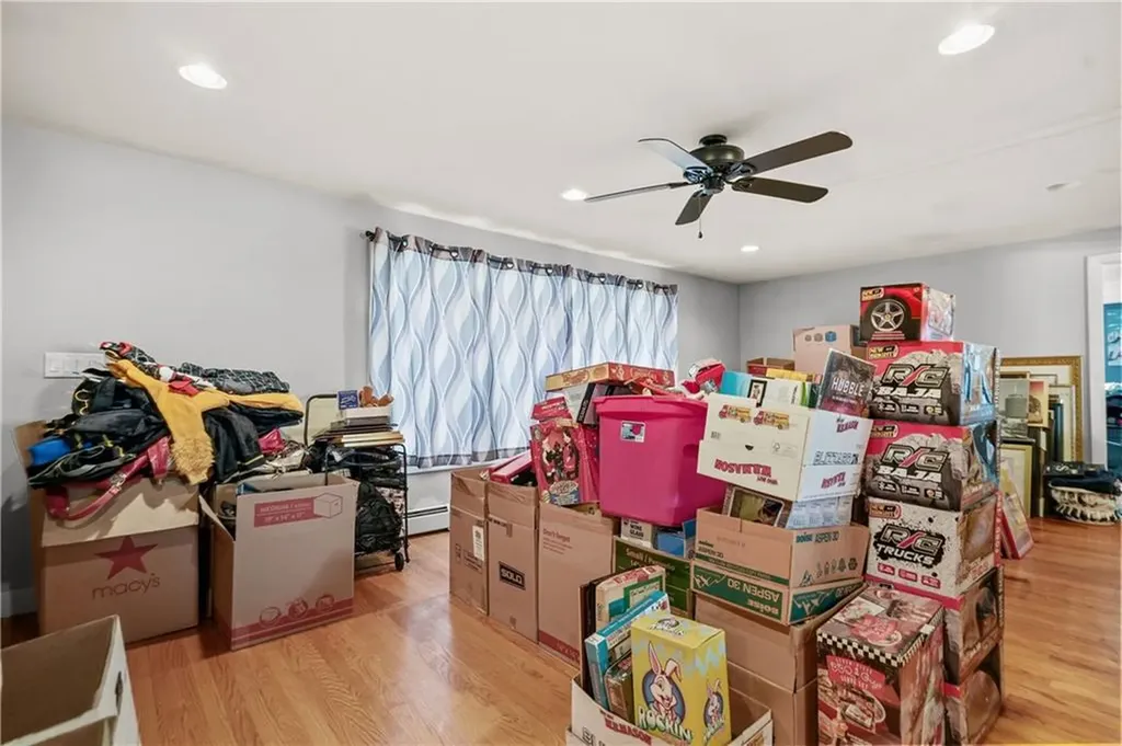 16 Wakefield Avenue Cranston RI 02920