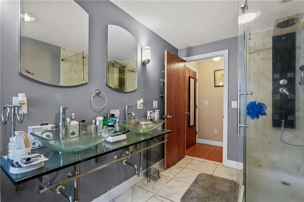16 Wakefield Avenue Cranston RI 02920