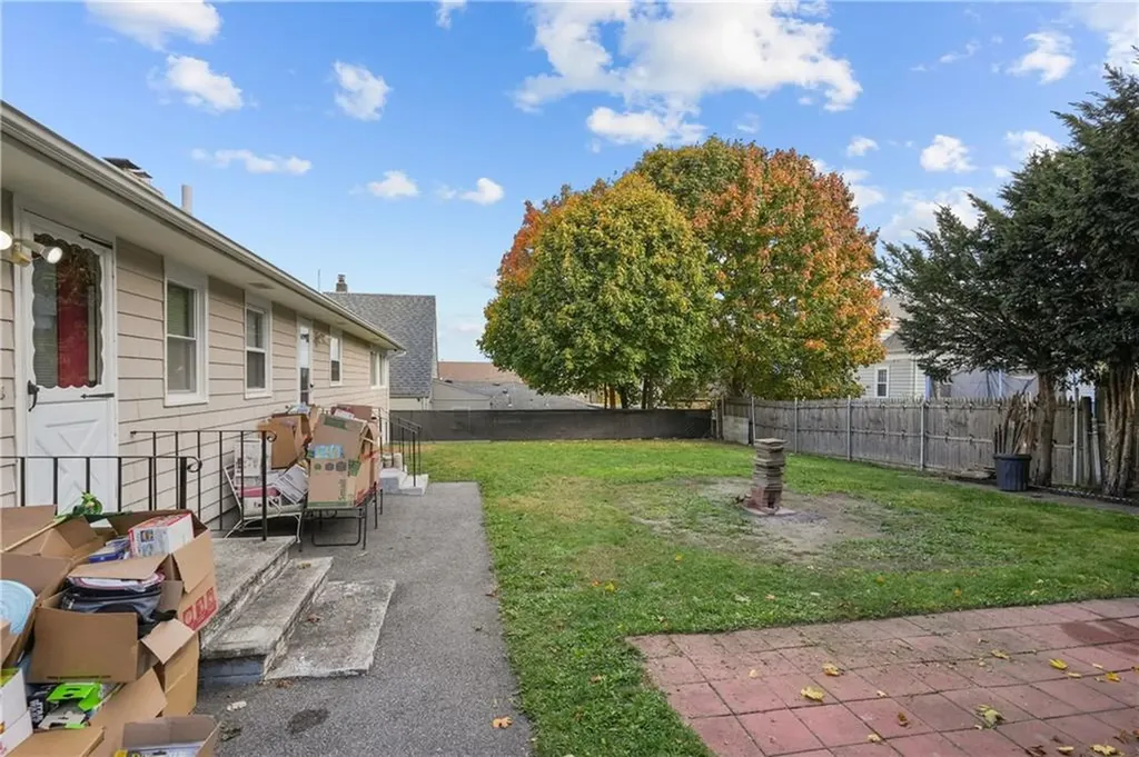 16 Wakefield Avenue Cranston RI 02920