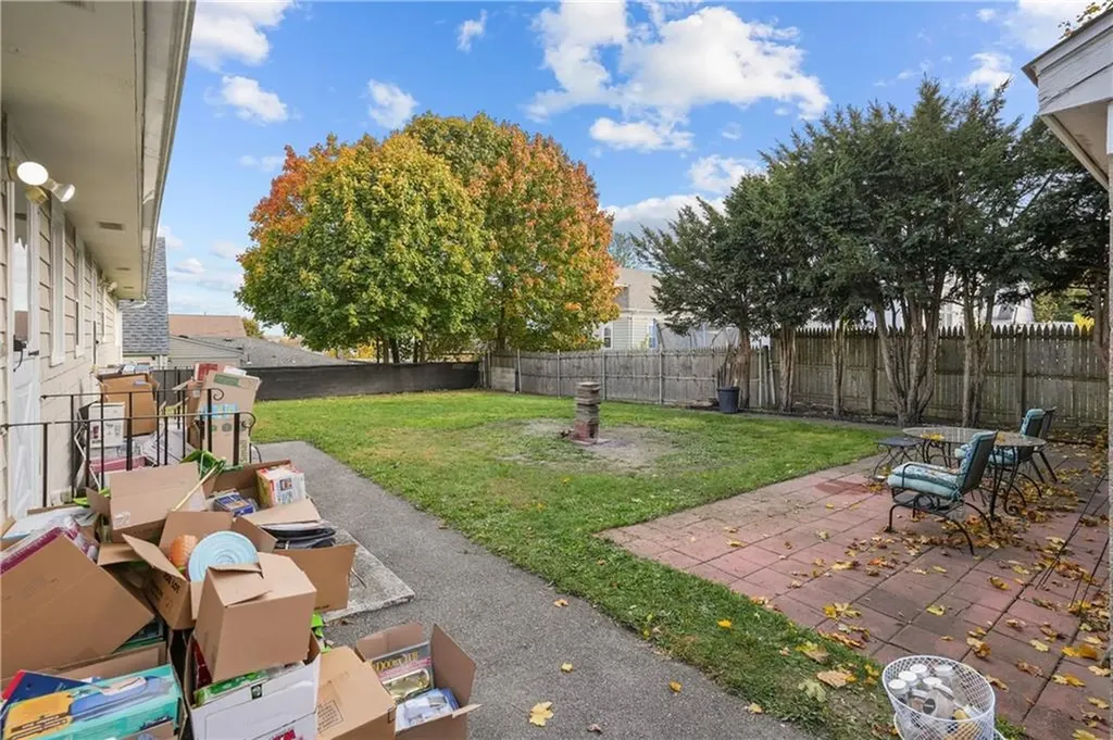 16 Wakefield Avenue Cranston RI 02920
