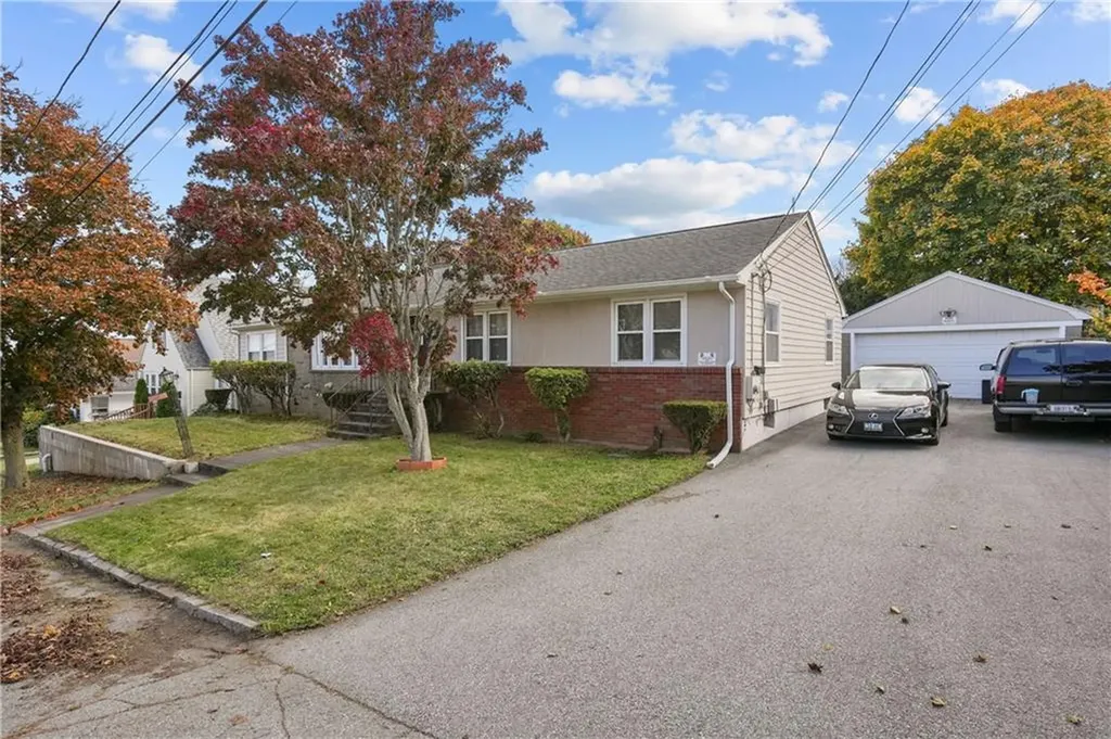 16 Wakefield Avenue Cranston RI 02920