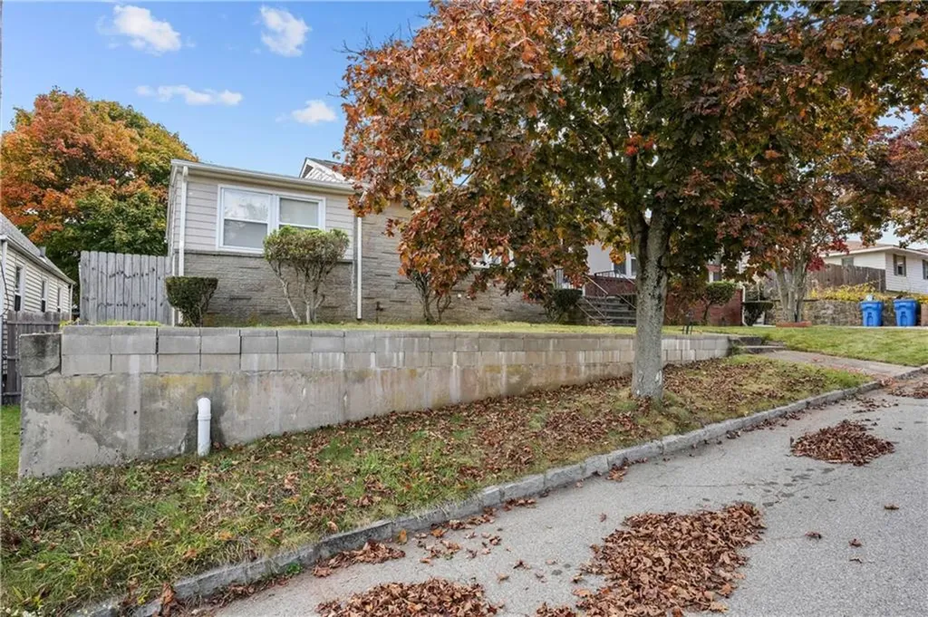 16 Wakefield Avenue Cranston RI 02920