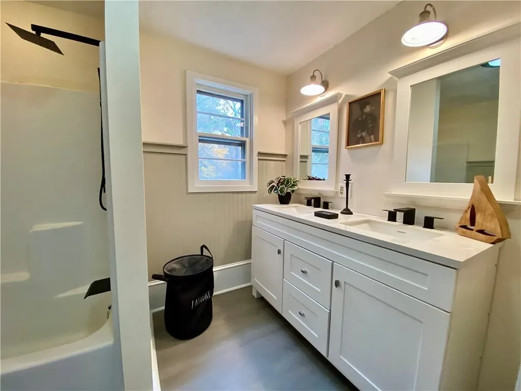 342 Nooseneck Hill Road Exeter RI 02822