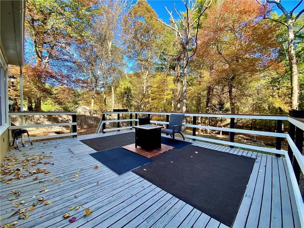 342 Nooseneck Hill Road Exeter RI 02822