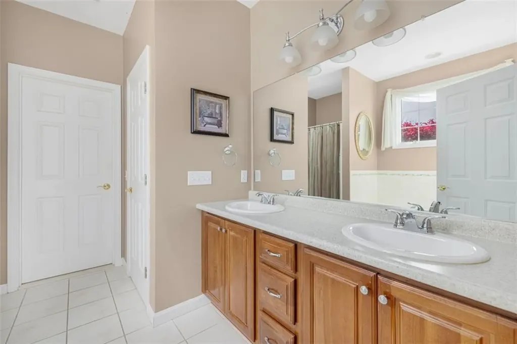 423 River Road Lincoln RI 02865