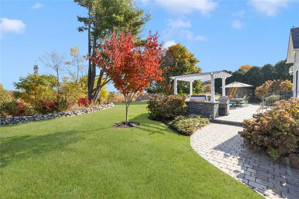 423 River Road Lincoln RI 02865