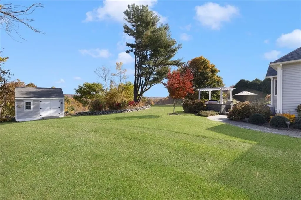 423 River Road Lincoln RI 02865