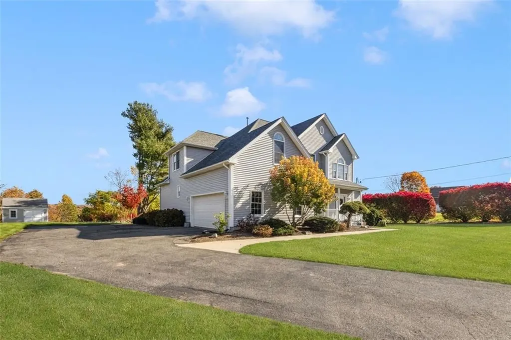 423 River Road Lincoln RI 02865