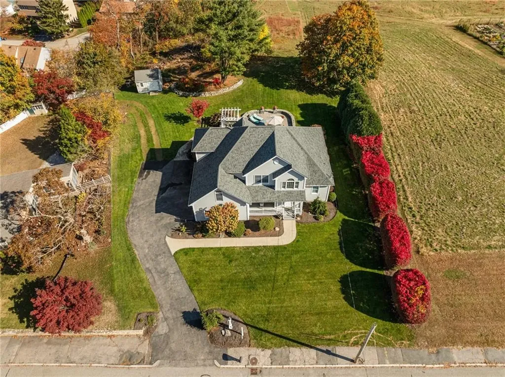 423 River Road Lincoln RI 02865