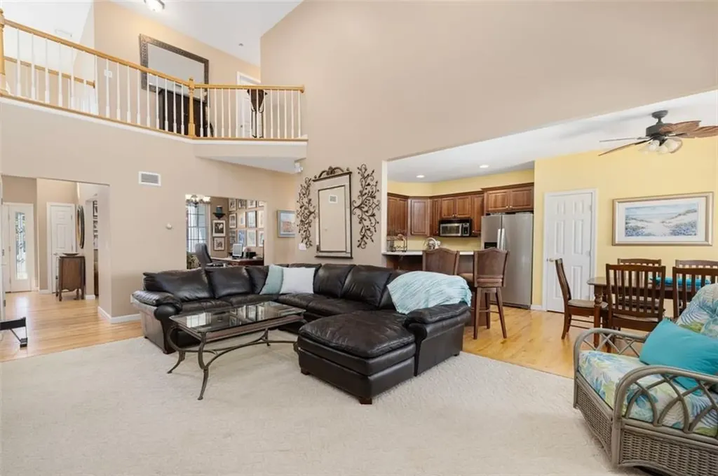423 River Road Lincoln RI 02865