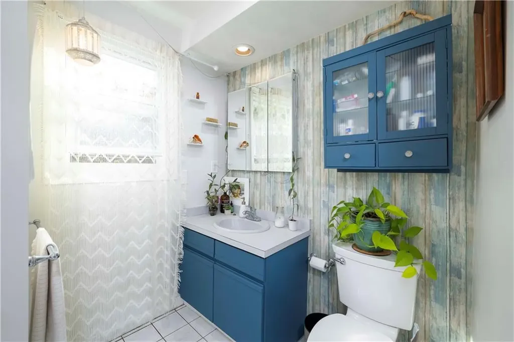 60 Dundas Avenue Warwick RI 02889