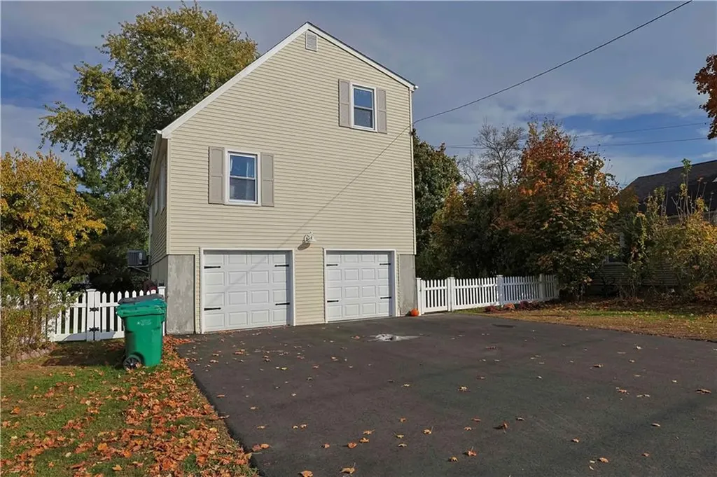 60 Dundas Avenue Warwick RI 02889