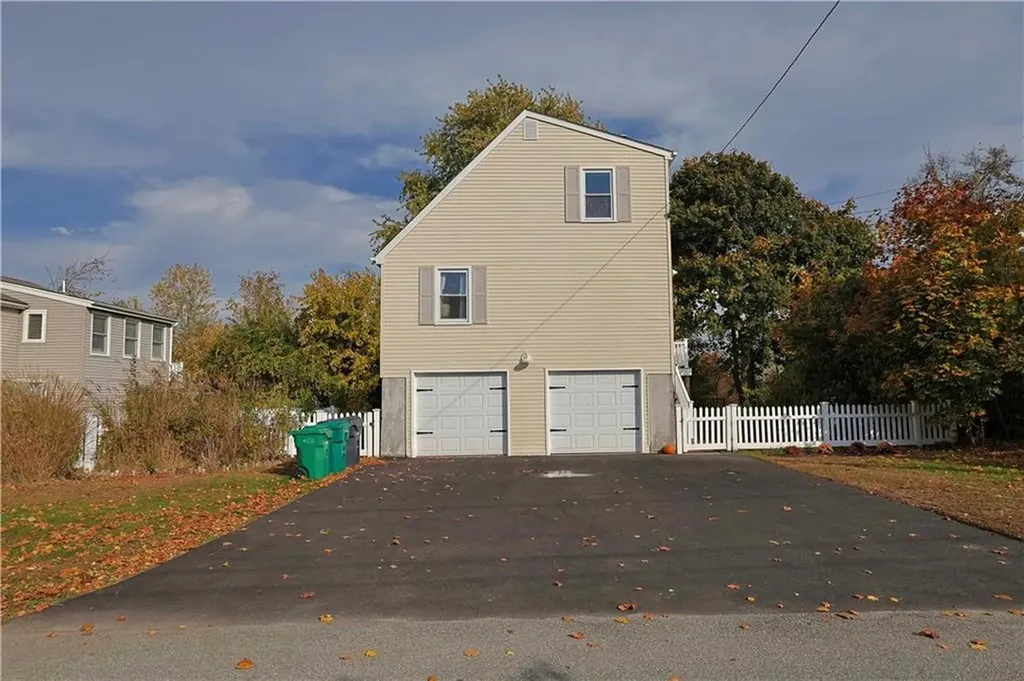 60 Dundas Avenue Warwick RI 02889