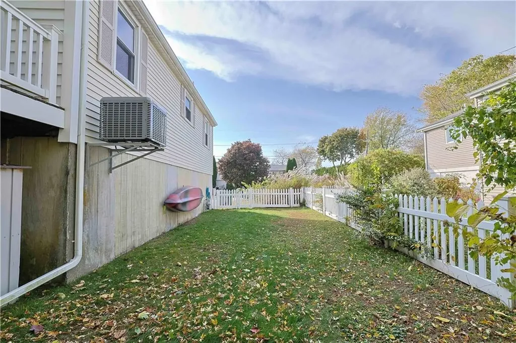 60 Dundas Avenue Warwick RI 02889