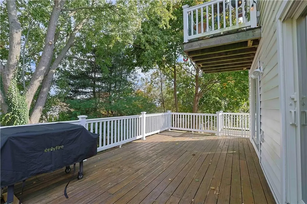 60 Dundas Avenue Warwick RI 02889