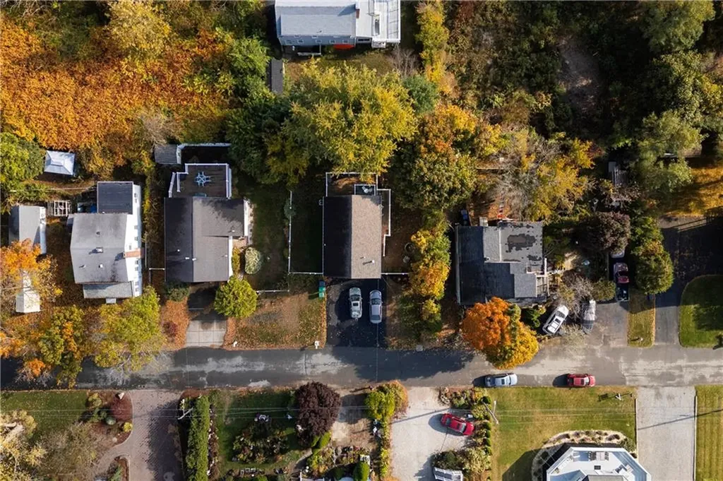 60 Dundas Avenue Warwick RI 02889