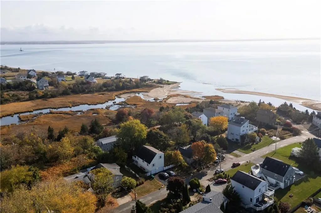 60 Dundas Avenue Warwick RI 02889